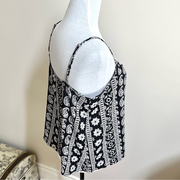 Hollister~ Women’s Spaghetti Strap Blouse-Size M-Black and White - Picture 2 of 10